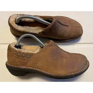 UGG Women's Size 6 Clogs Bettey 5747 Slip On Round Toe Casual Brown Leather
